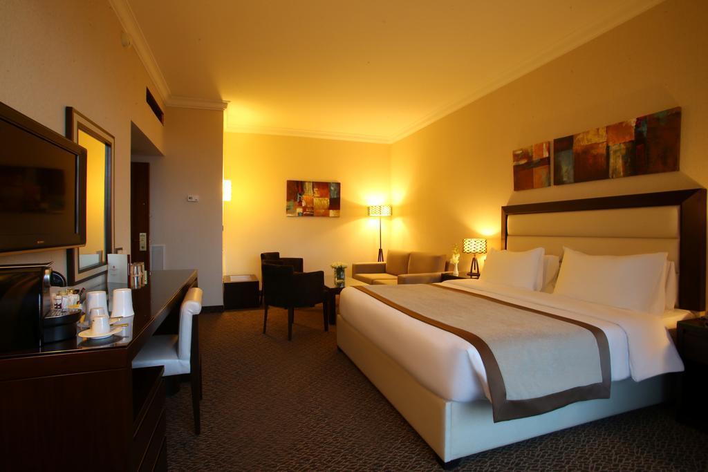 Lancaster Suites Raouche Beirut Exterior photo