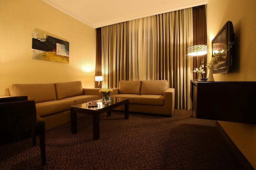 Lancaster Suites Raouche Beirut Exterior photo