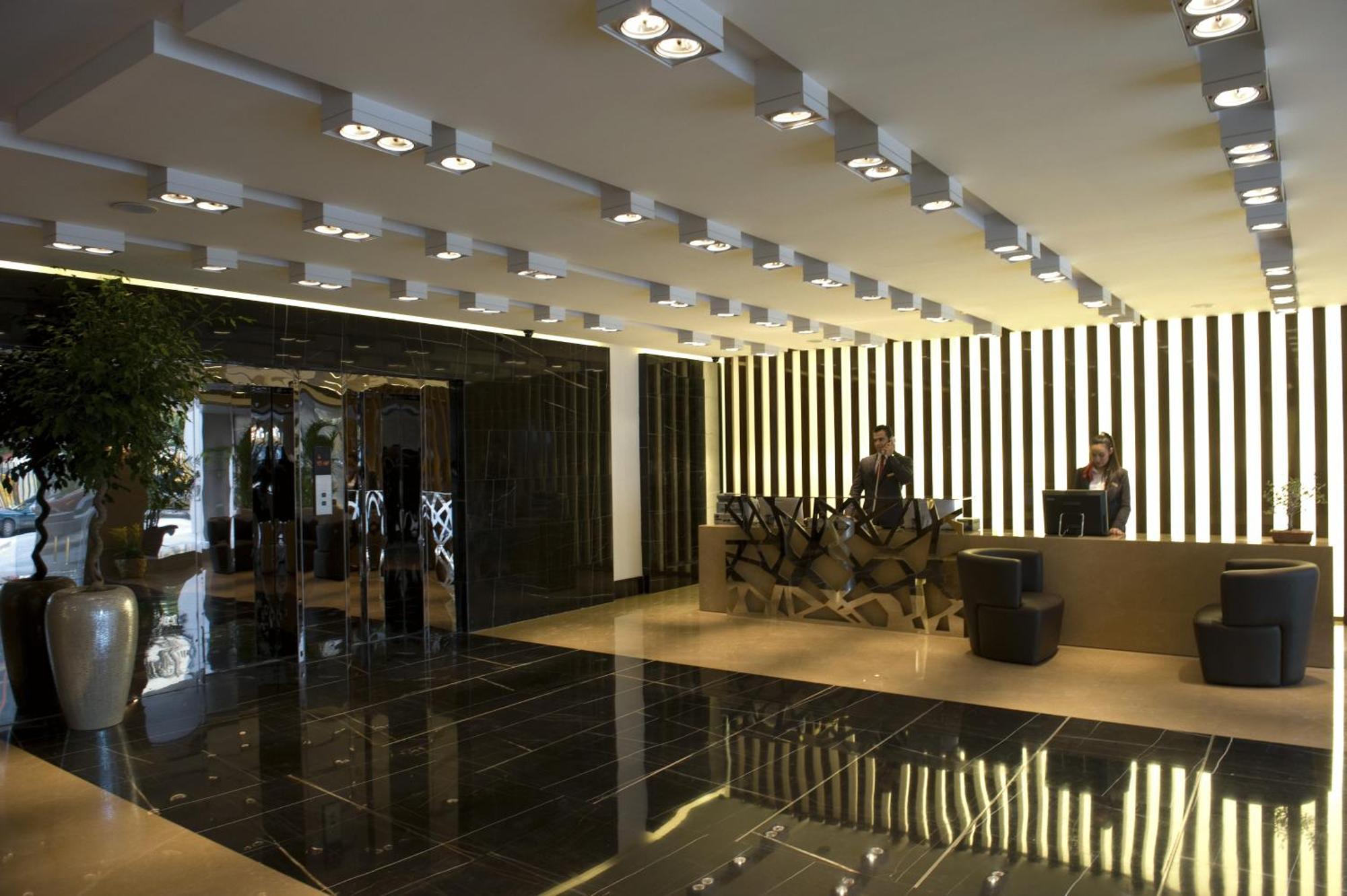 Lancaster Suites Raouche Beirut Exterior photo